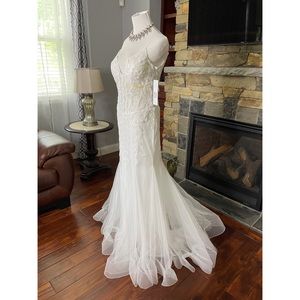 Jovani White V Neck Appliqué Prom Pageant Wedding Gown NWT